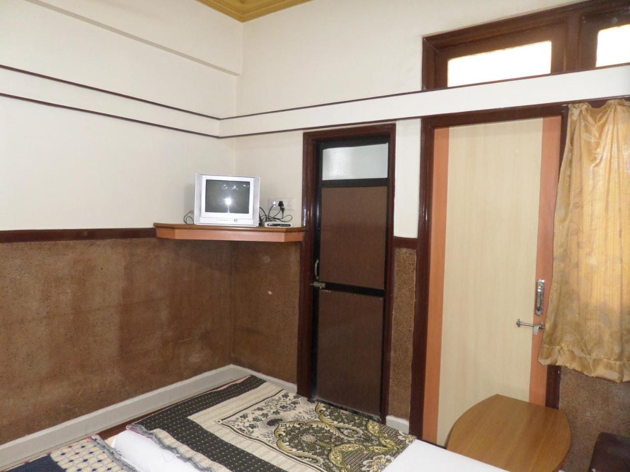 Hotel Padma Nászik Kültér fotó